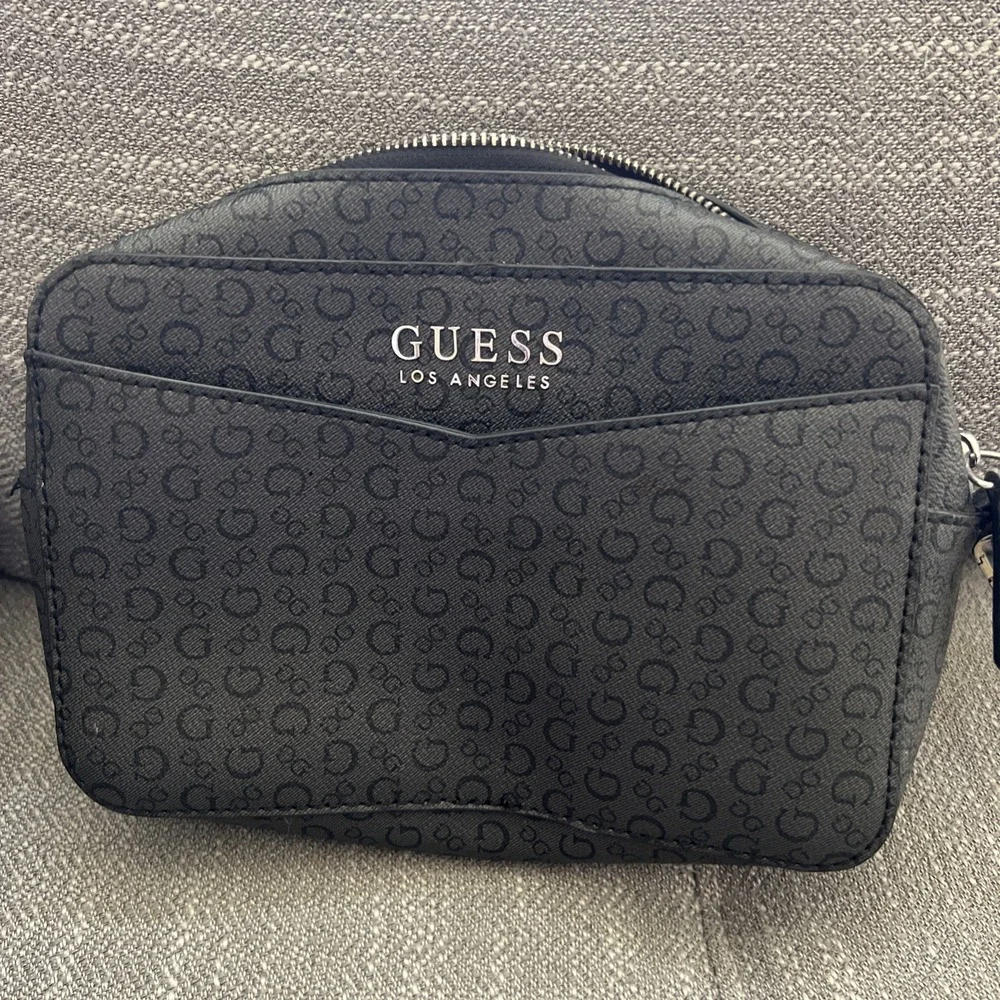 GUESS Los Angeles Black Monogram Logo Cosmetic Bag / Wristlet Clutch